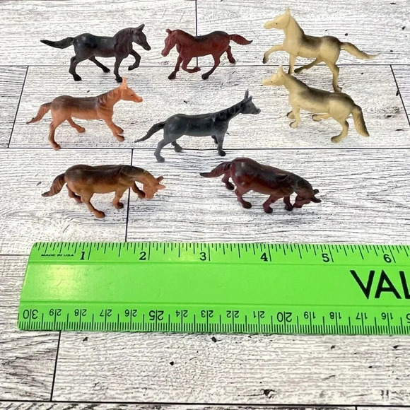 VTG Lot Of 8 Miniature Horse Figurines China Mixed Colors Poses Plastic Lot #3 - Picture 7 of 7